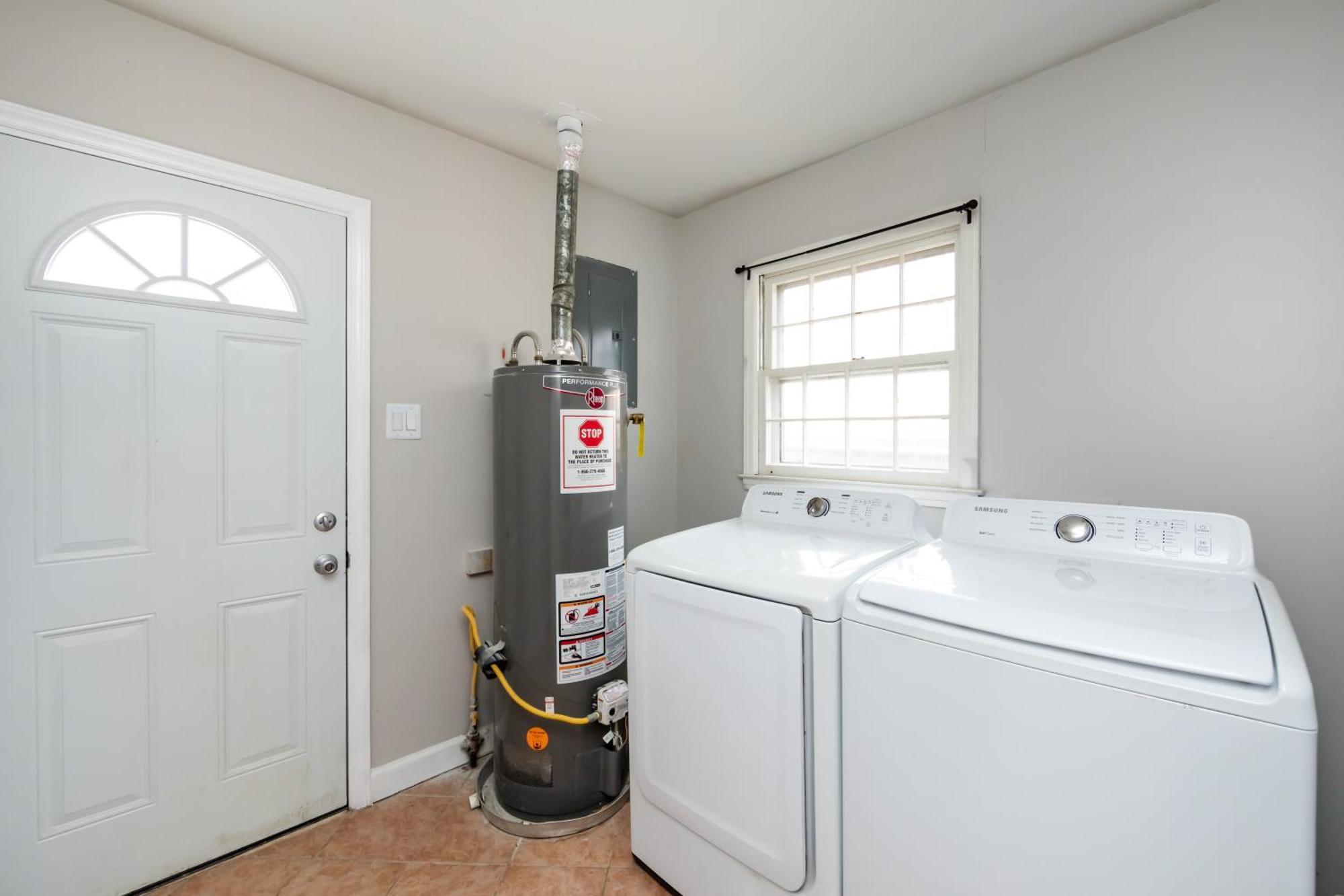 Apartamento Roomy 3br 2 Bath Minutes To Uptown And Airport Ideal For Small Families *