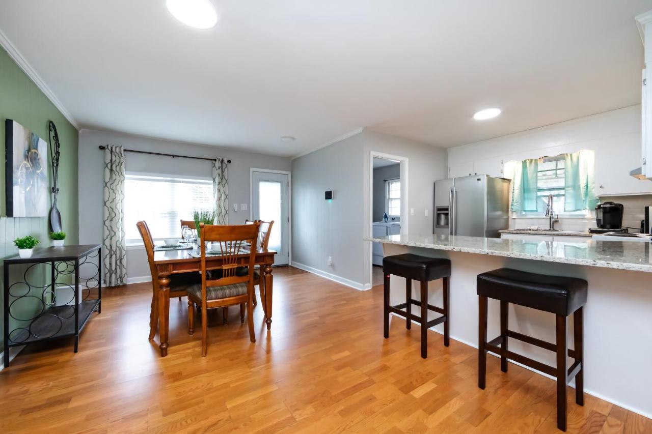 Roomy 3br 2 Bath Minutes To Uptown And Airport Ideal For Small Families Charlotte