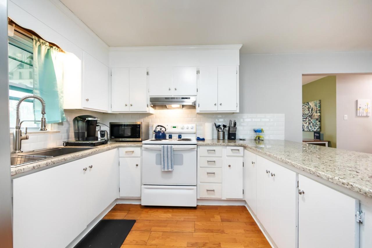 Apartment Roomy 3br 2 Bath Minutes To Uptown And Airport Ideal For Small Families